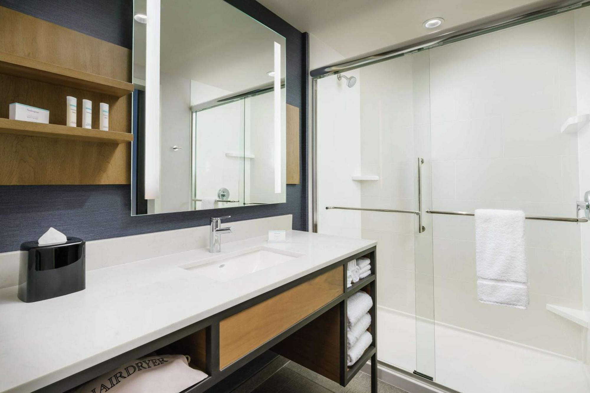 Hilton Garden Inn Сънивейл Екстериор снимка